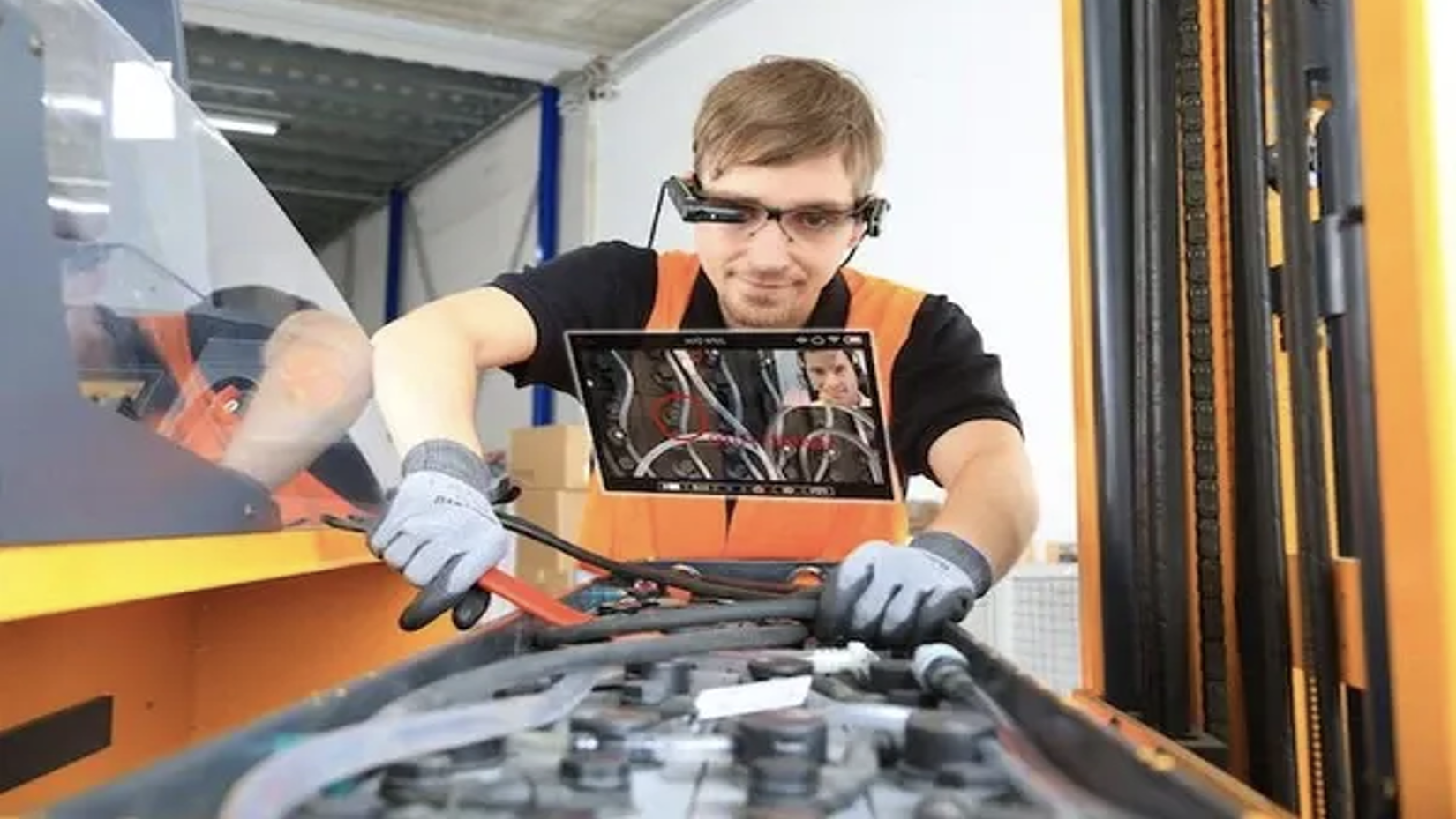Training program using AR